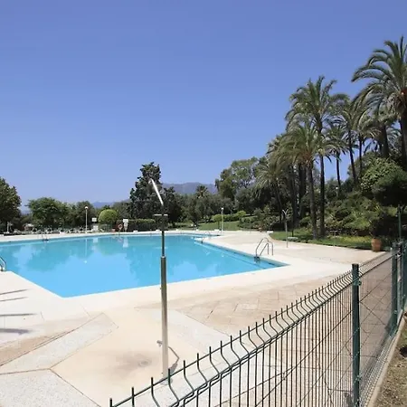 Apartment Spacious 3 Bedroom W/ Pools, Gardens & Tennis