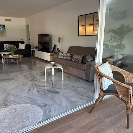 Spacious 3 Bedroom W/ Pools, Gardens & Tennis Apartment Marbella